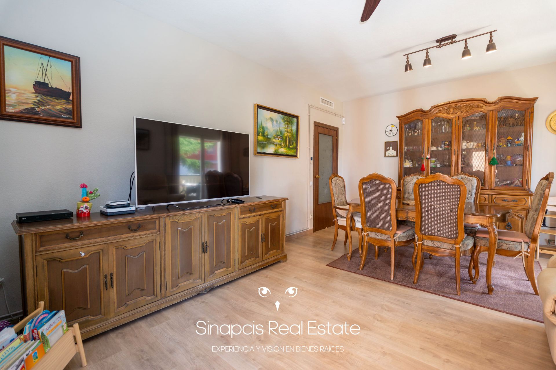 Living room of Flat for sale in Castelldefels  with Air Conditioner, Heating and Parquet flooring