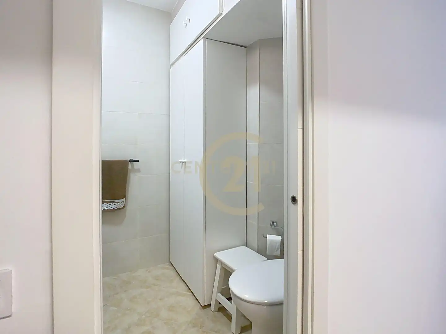 Baño de Apartamento de alquiler en Benalmádena con Aire acondicionado, Piscina y Microondas