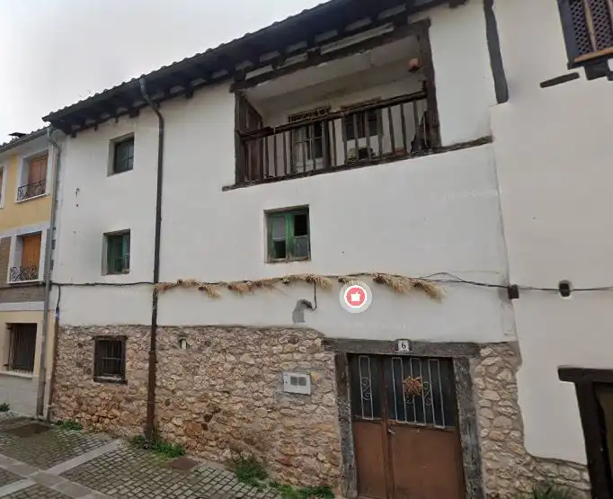 Vista exterior de Casa adosada en venta en Covarrubias