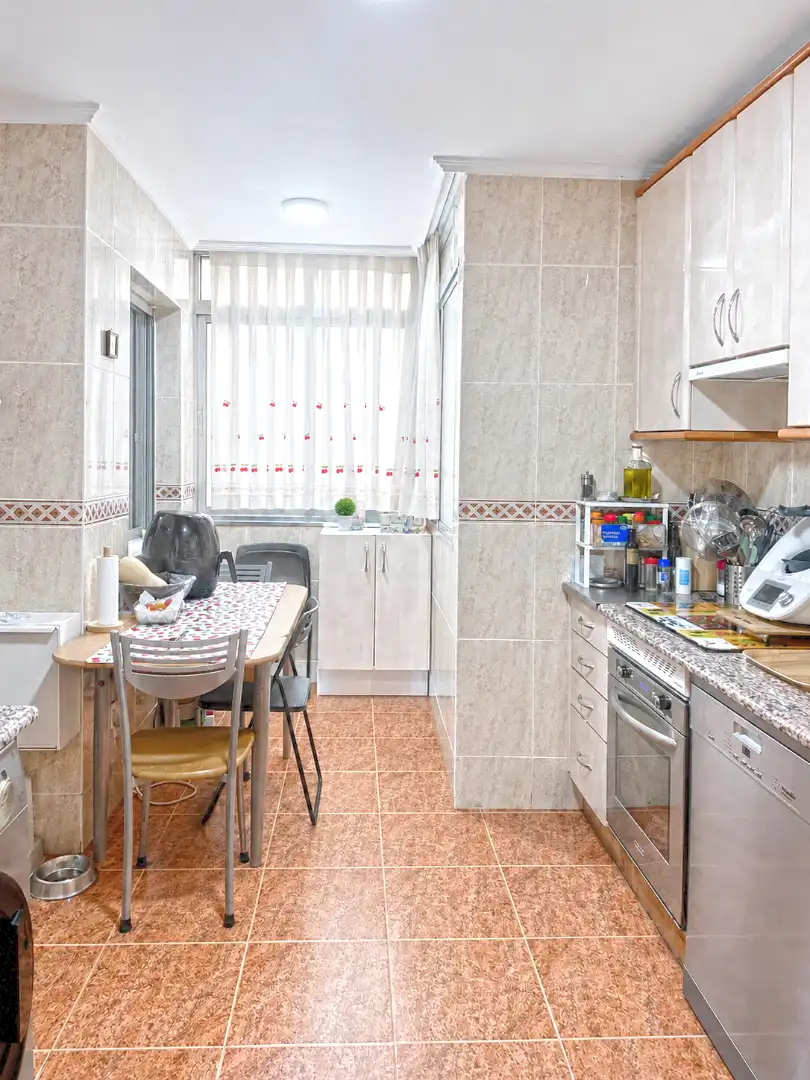 Kitchen of Flat for sale in Majadahonda  with Terrace and Storage room