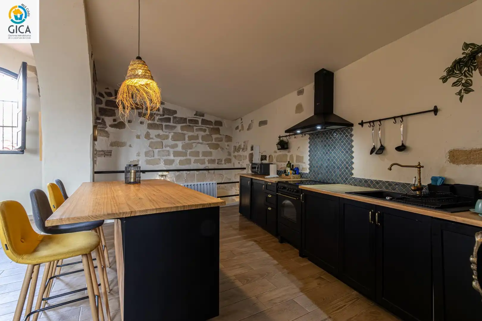 Kitchen of Houses for sale in Jerez de la Frontera  with Air Conditioner, Heating and Storage room
