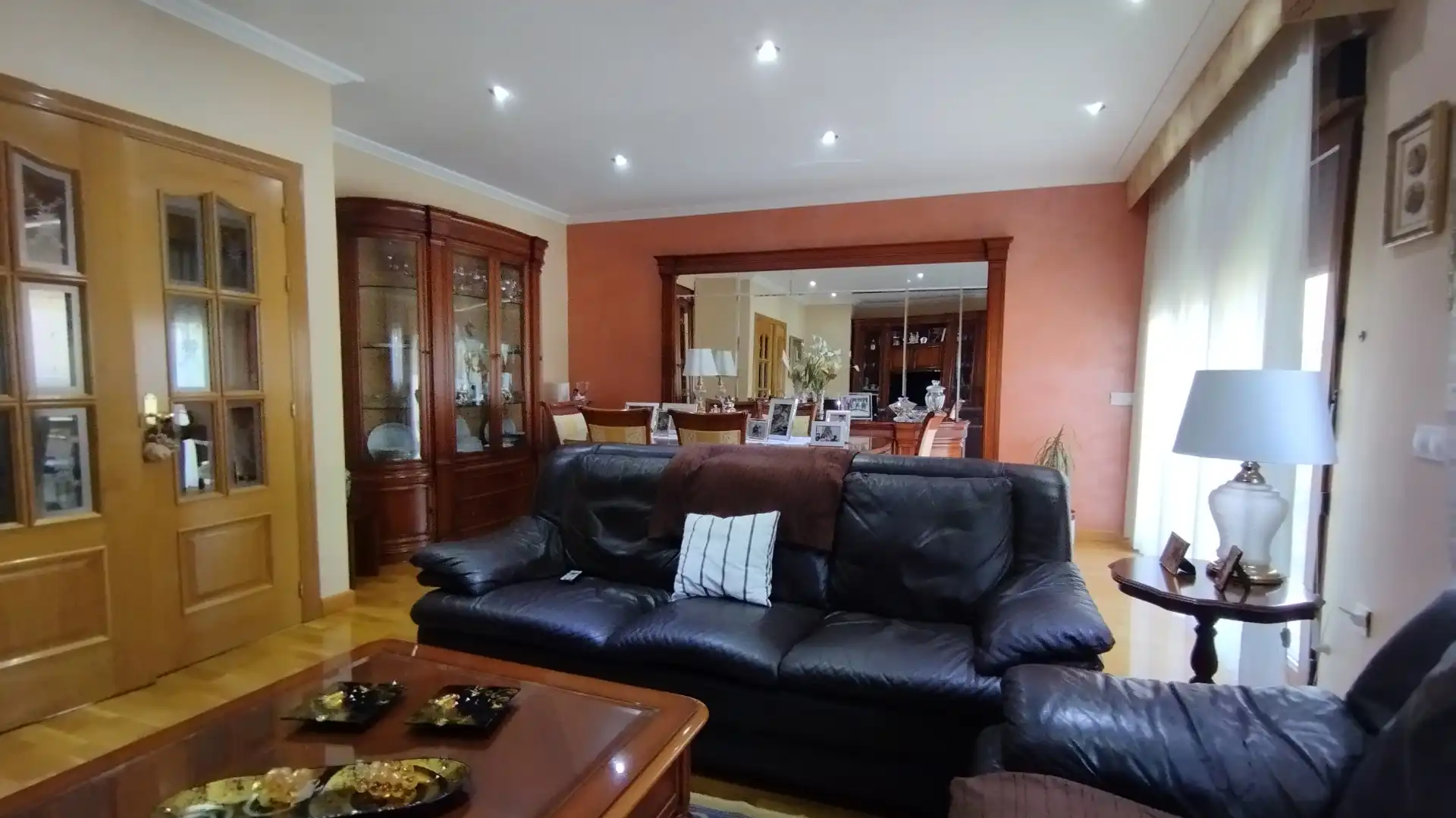 Sala de estar de Casa adosada en venta en Medina del Campo con Calefacción y Trastero