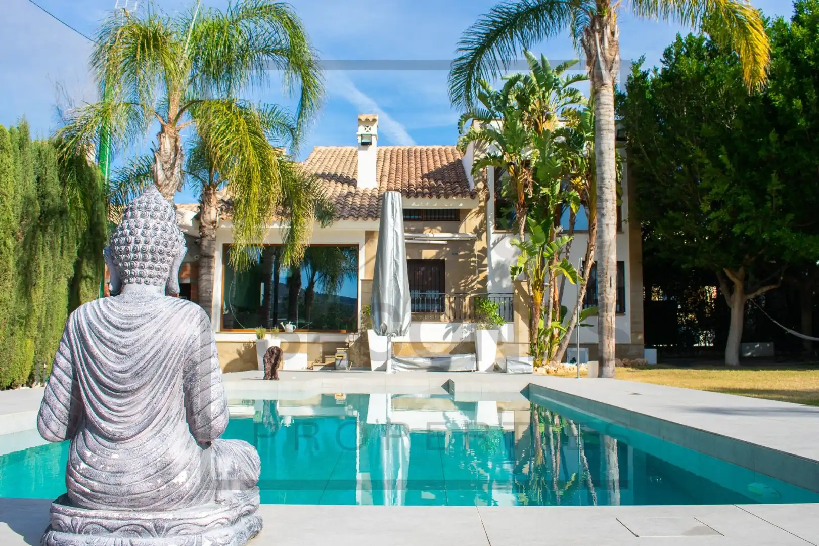 Villa mit Pool zum Verkauf in Algorfa