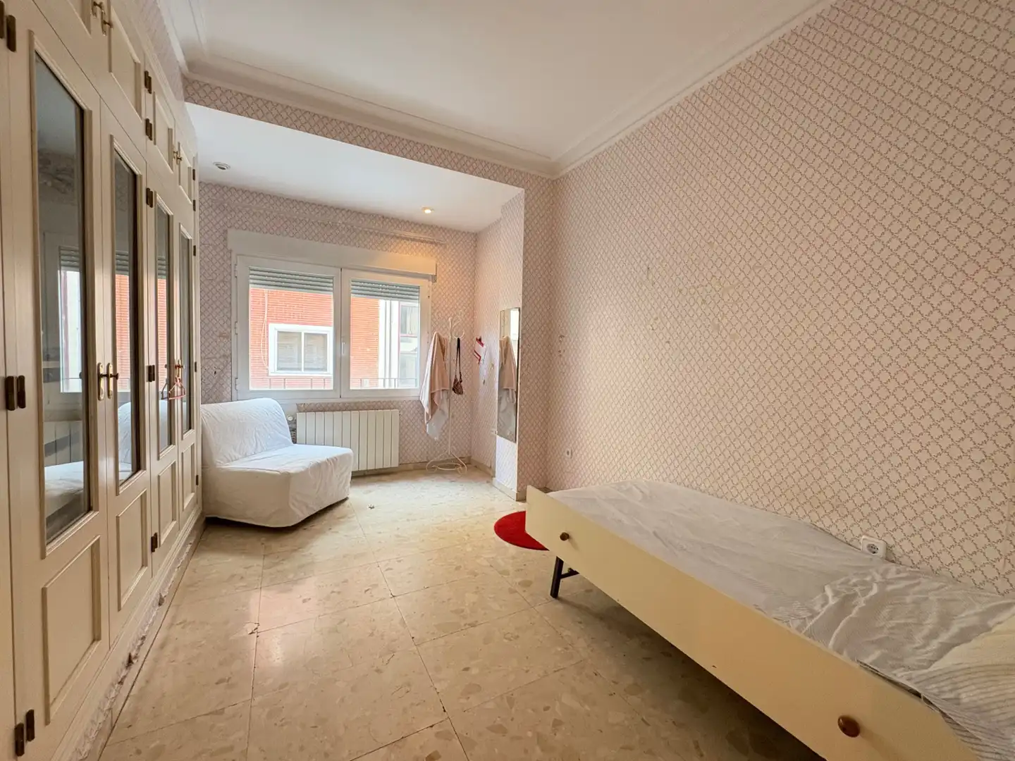 Schlafzimmer von Wohnung zum Verkauf in Badajoz mit Klimaanlage, Heizung und Terrasse