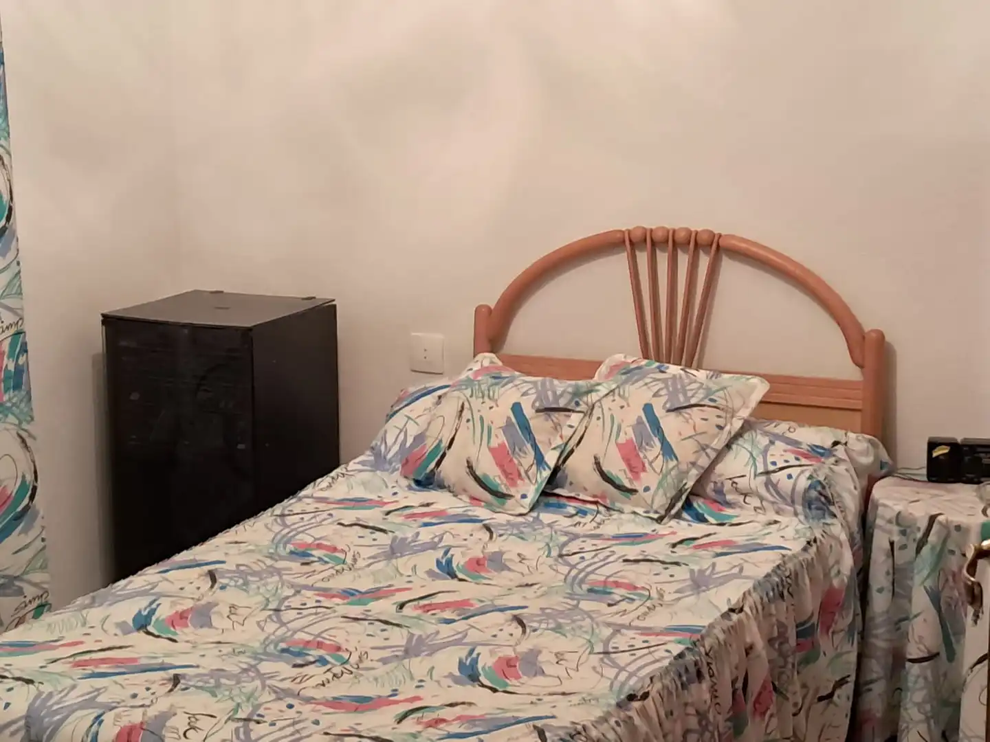 Dormitori de Casa adosada en venda en Tomelloso amb Aire condicionat, Calefacció i Terrassa