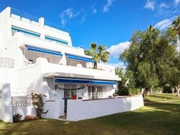 Flat with pool for sale in Marbella Centro