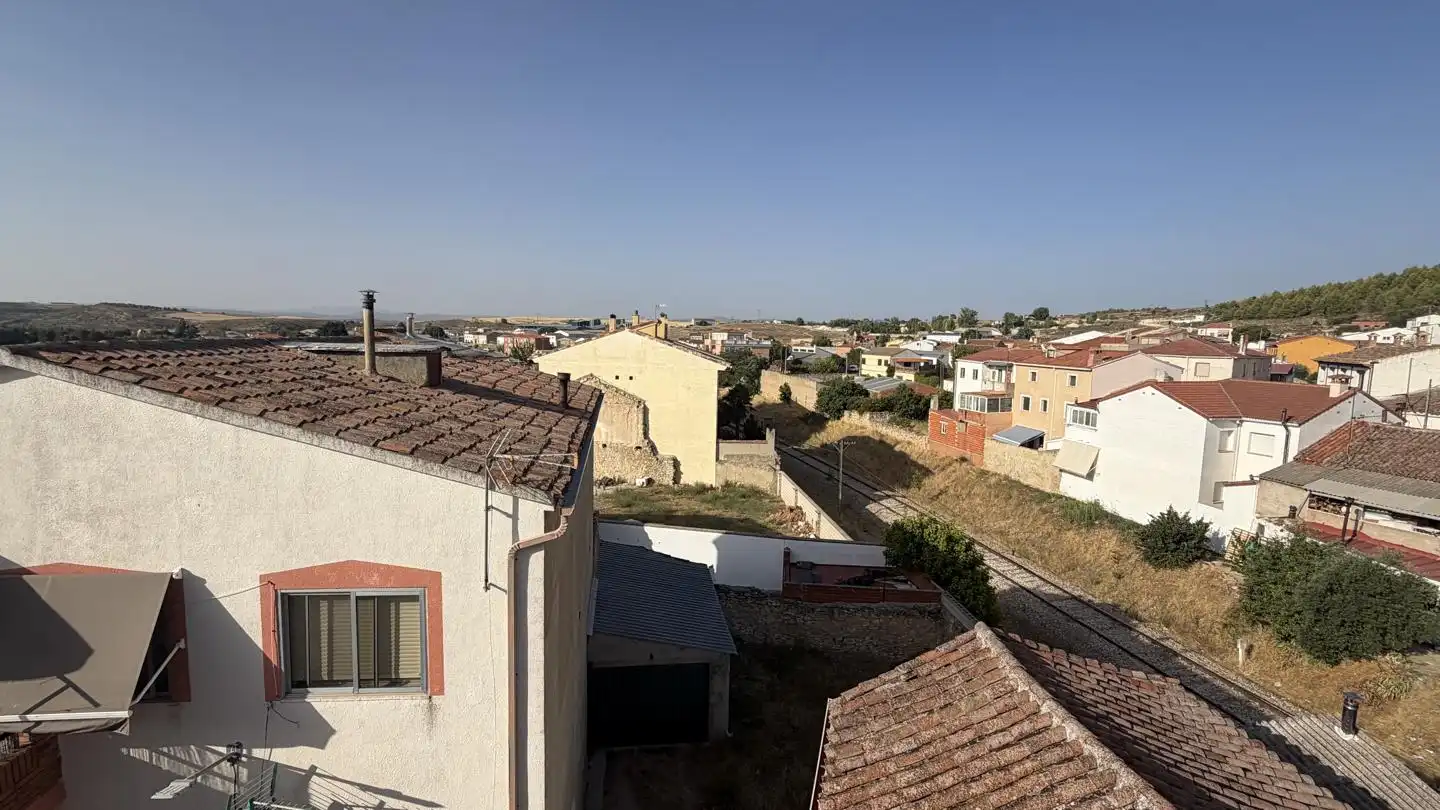 Wohnung zum Verkauf in Carboneras de Guadazaón mit Terrasse, Abstellraum und Balkon