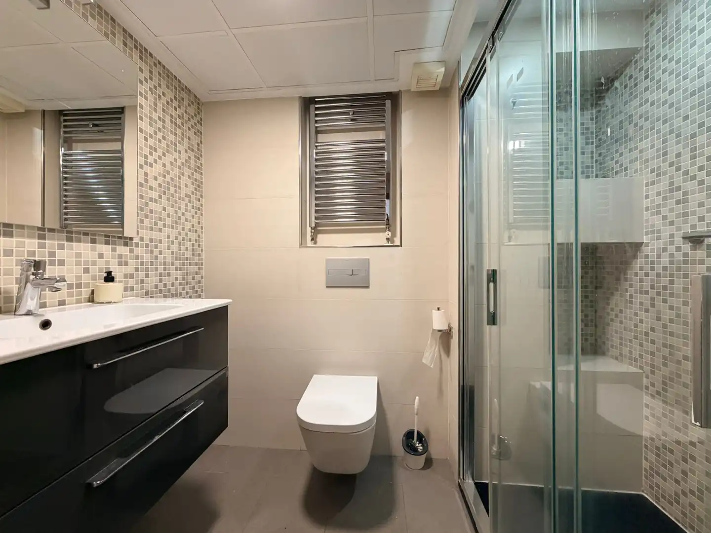Bany de Apartament en venda en Madrid amb Aire condicionat, Calefacció i Traster