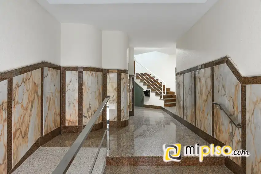 Piso en venta en Santoña con Terraza, Trastero y Balcón