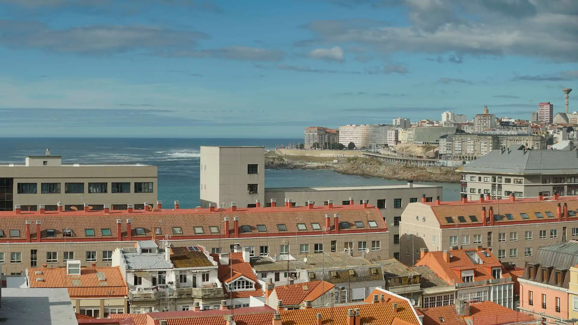 Vista exterior de Pis en venda en A Coruña Capital  amb Calefacció, Parquet i Terrassa
