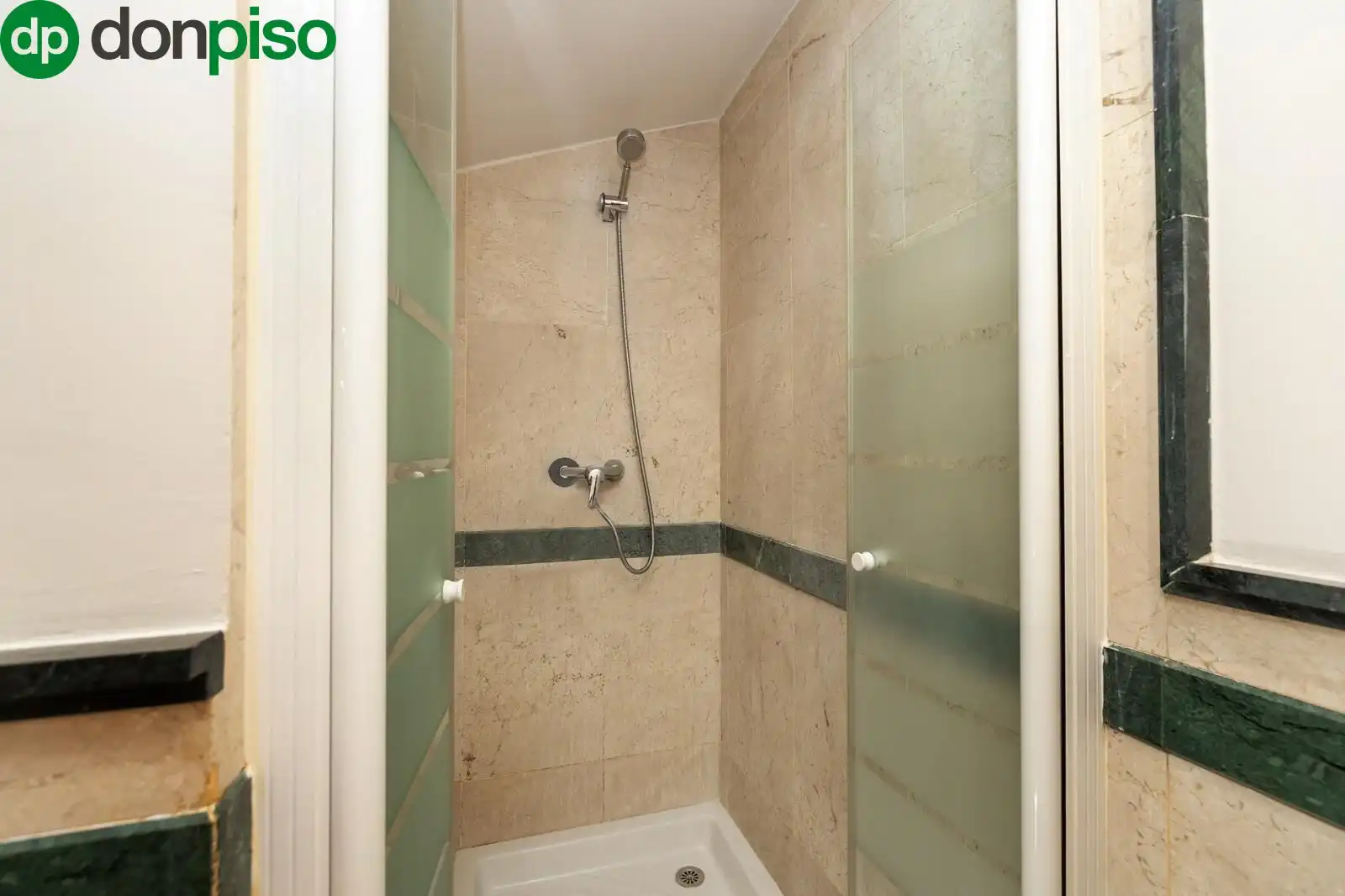 Bathroom of Detached homes for sale in Granada  with Air Conditioner, Heating and Terrace