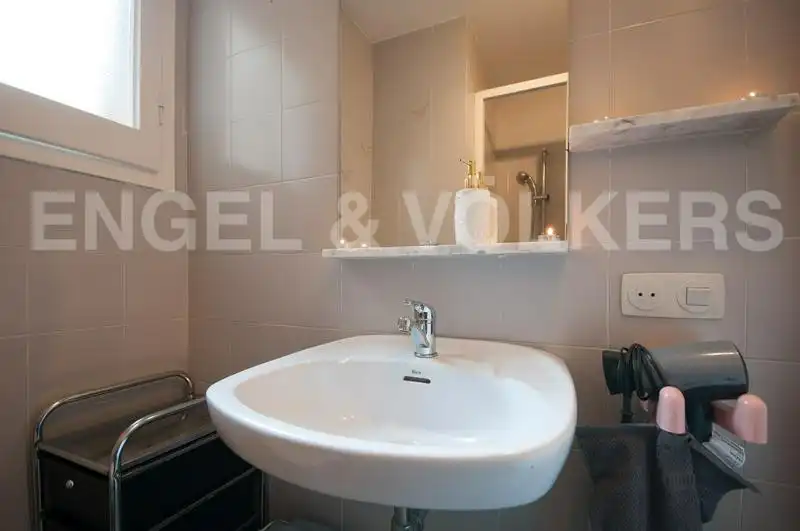 Baño de Piso de alquiler en Barcelona con Aire acondicionado, Calefacción y Parquet