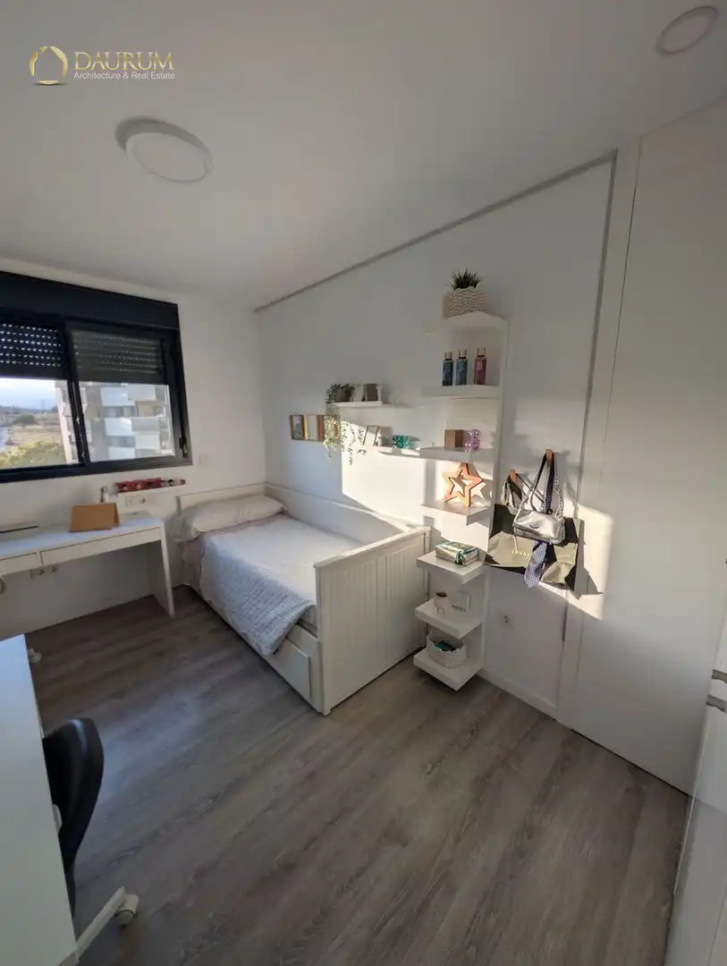 Habitación de Piso en venta en Alicante / Alacant con Aire acondicionado, Calefacción y Terraza