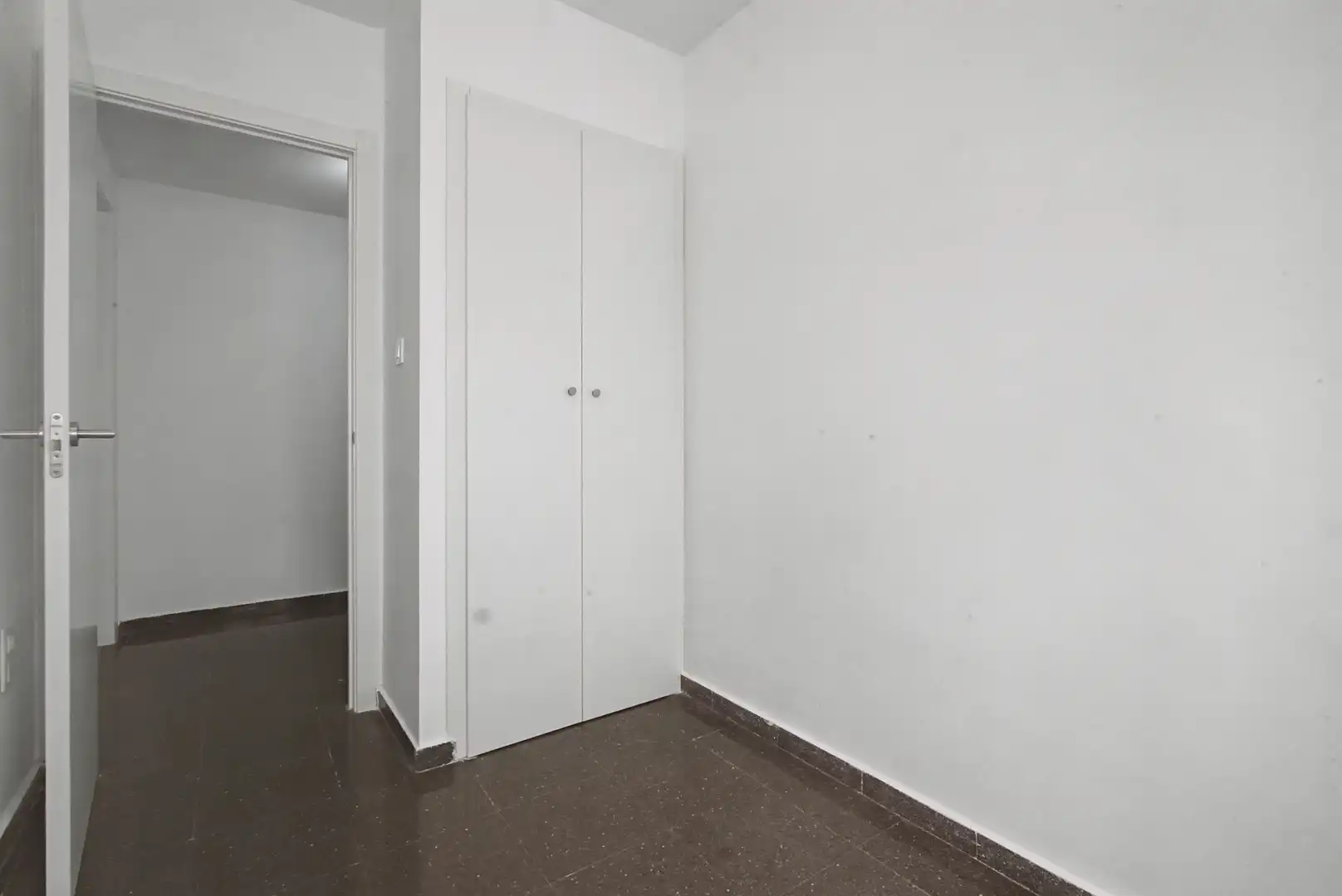 Flat for sale in Valencia  with Air Conditioner and Terrace