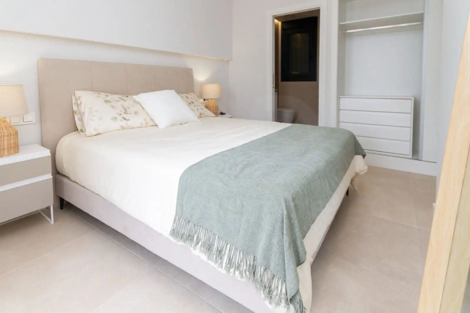 Habitación de Piso en venta en Els Poblets con Aire acondicionado, Calefacción y Terraza