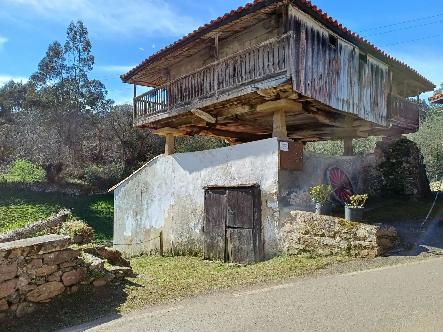 Vista exterior de Casa o xalet en venda en Illas amb Terrassa, Traster i Piscina