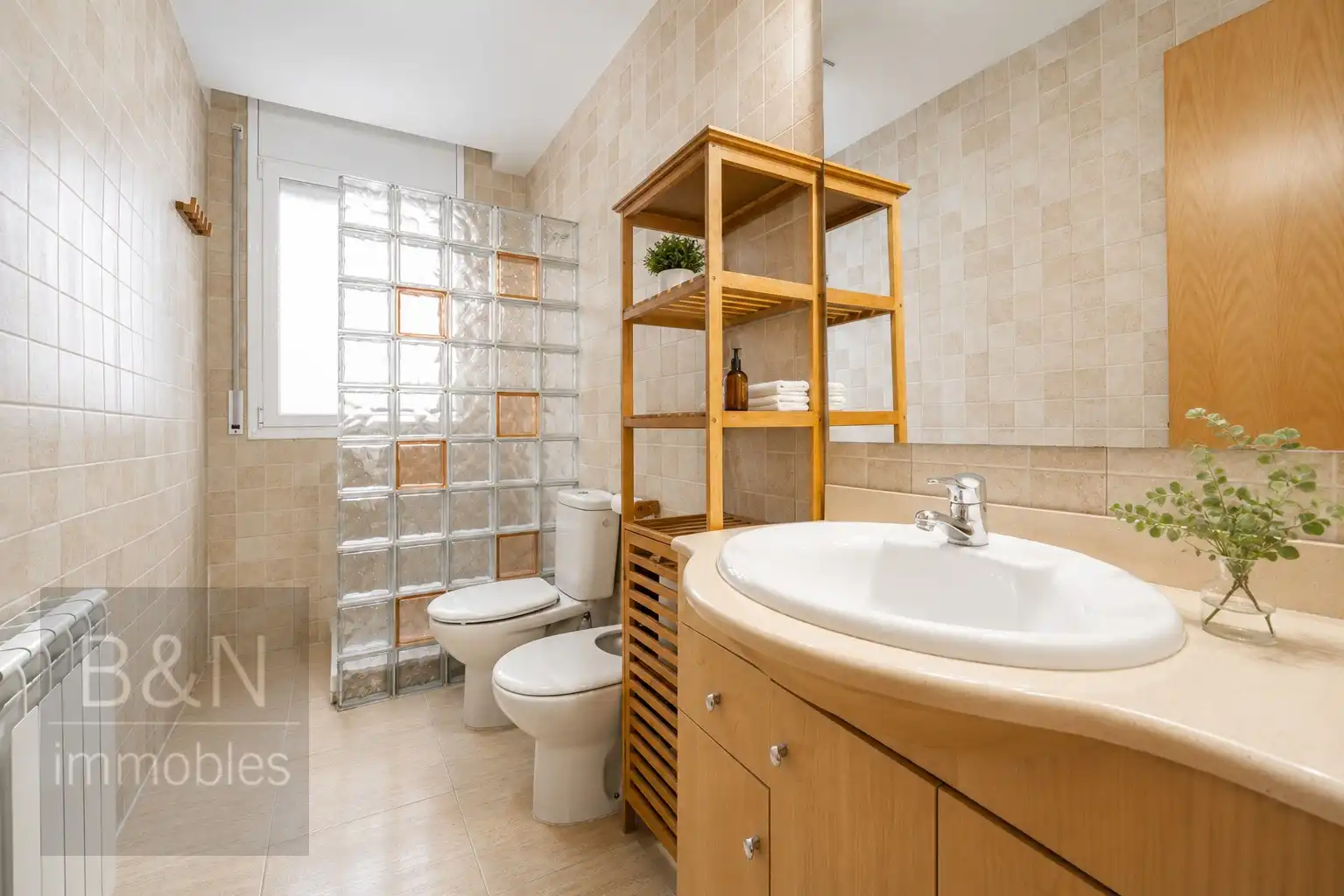 Badezimmer von Maisonette zum Verkauf in Terrassa mit Heizung und Terrasse