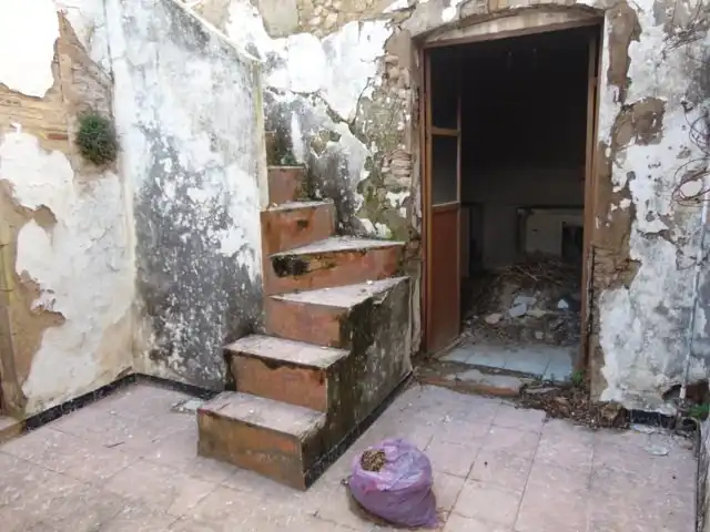 Houses for sale in Carmona  with Air Conditioner and Heating
