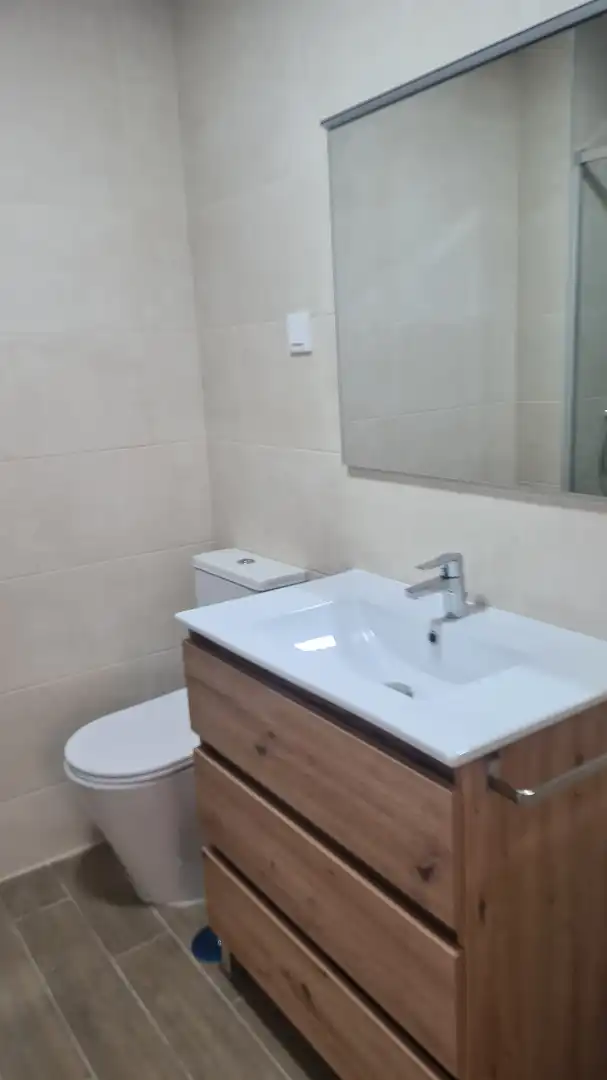 Badezimmer von Wohnungen zur Miete in Torrejón de Ardoz mit Klimaanlage, Heizung und Privatgarten