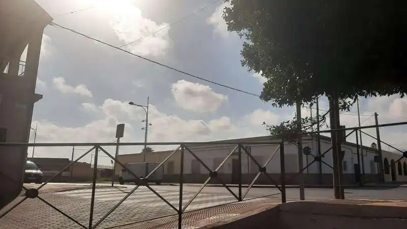 Vista exterior de Local en venta en Vícar