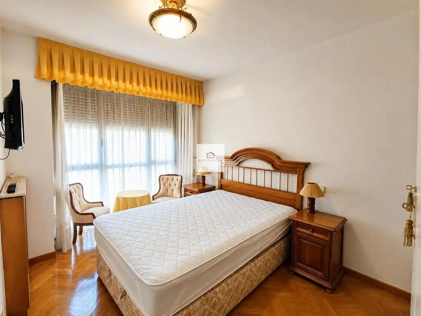 Bedroom of Flat for rent in Madrid  with Air Conditioner, Heating and Private garden
