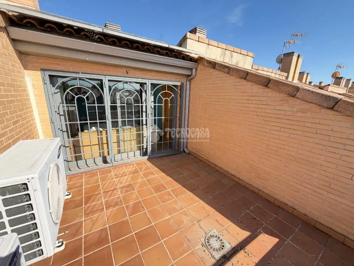 Terrassa de Casa adosada de lloguer en Daganzo de Arriba amb Aire condicionat, Calefacció i Parquet