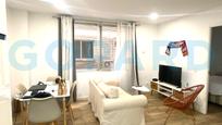 Sala d'estar de Apartament de lloguer en  Madrid Capital amb Aire condicionat, Forn i Rentadora