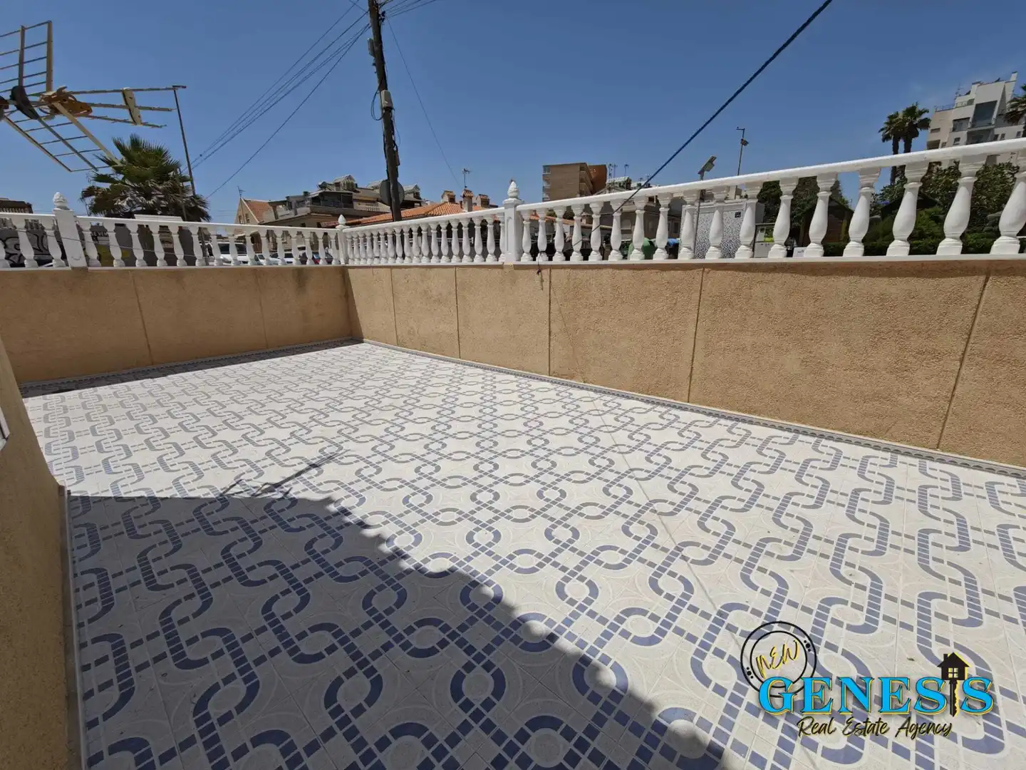 Terrace of Ground floor for sale in Torrevieja  with Air Conditioner, Private garden and Terrace