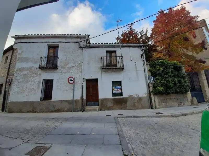 Vista exterior de Casa o chalet en venta en El Espinar con Jardín privado