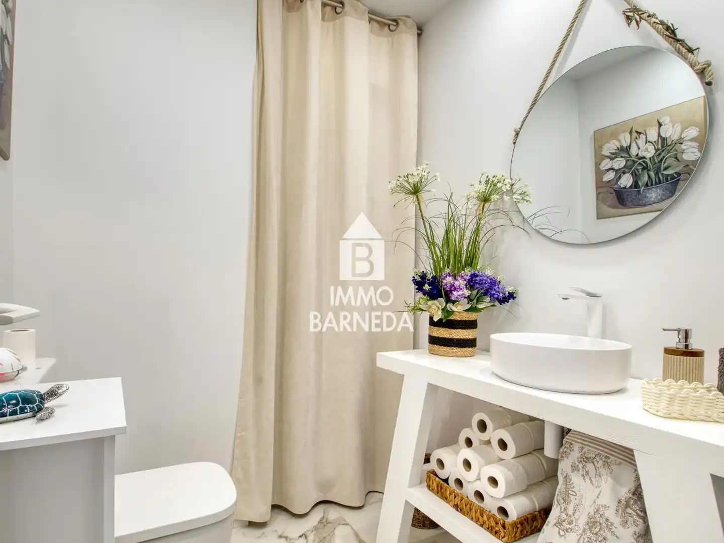 Badezimmer von Wohnung zum Verkauf in Empuriabrava mit Klimaanlage, Heizung und Terrasse