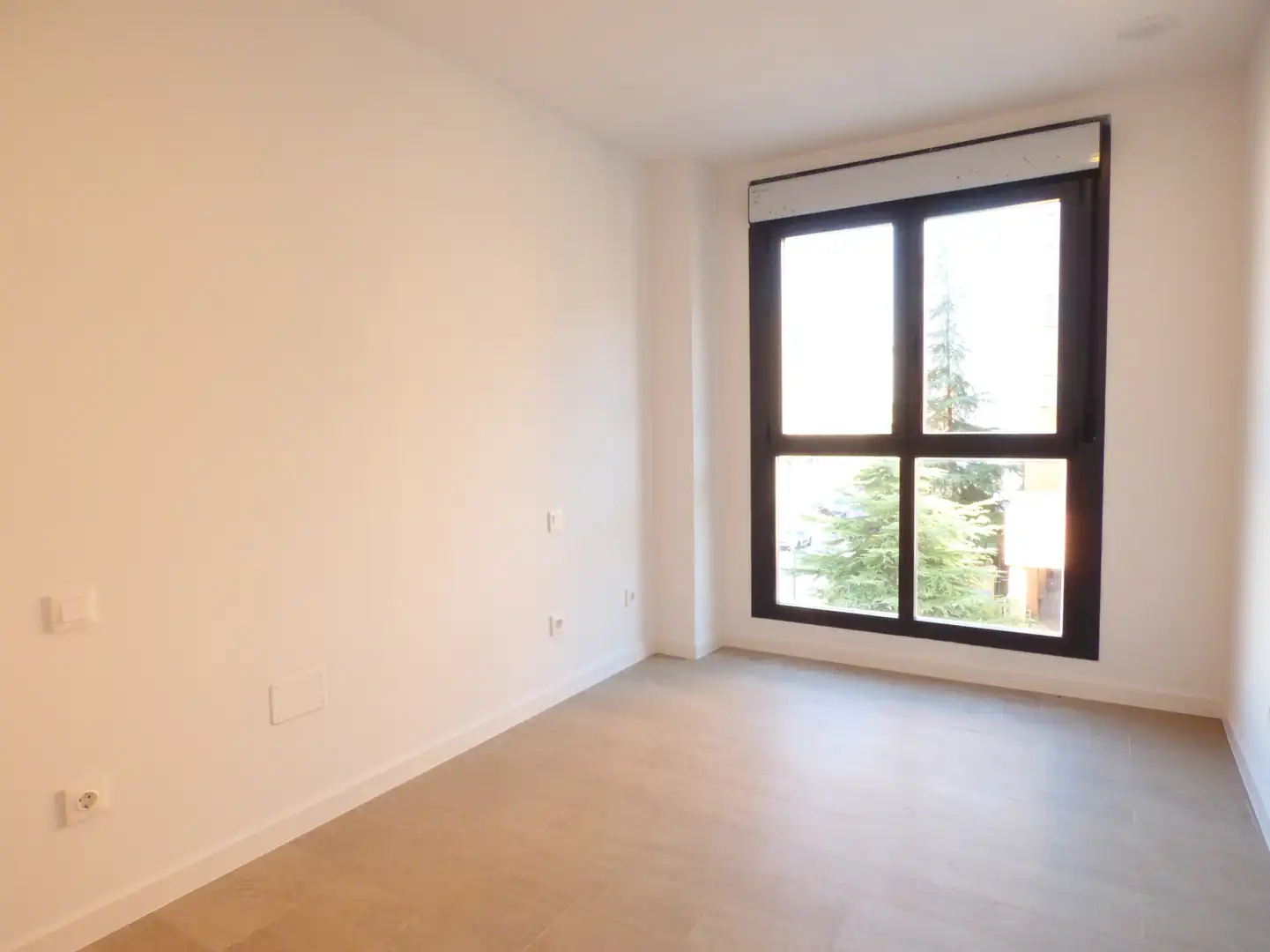 Bedroom of Flat for rent in Madrid  with Air Conditioner, Heating and Private garden