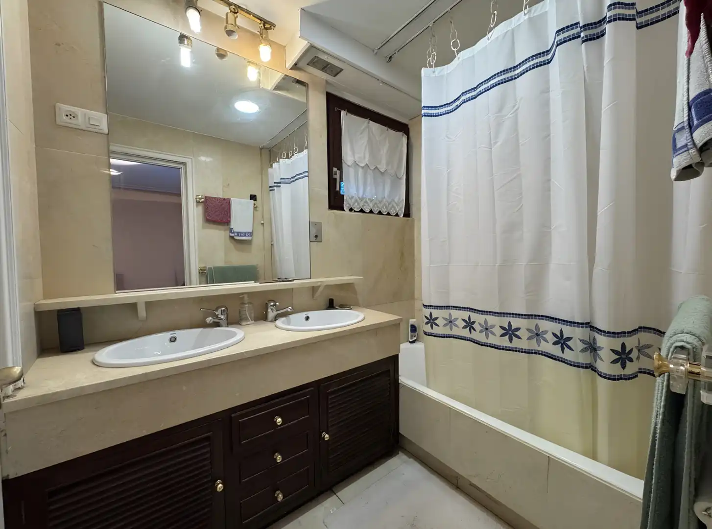 Baño de Piso en venta en Getxo  con Calefacción, Terraza y Trastero