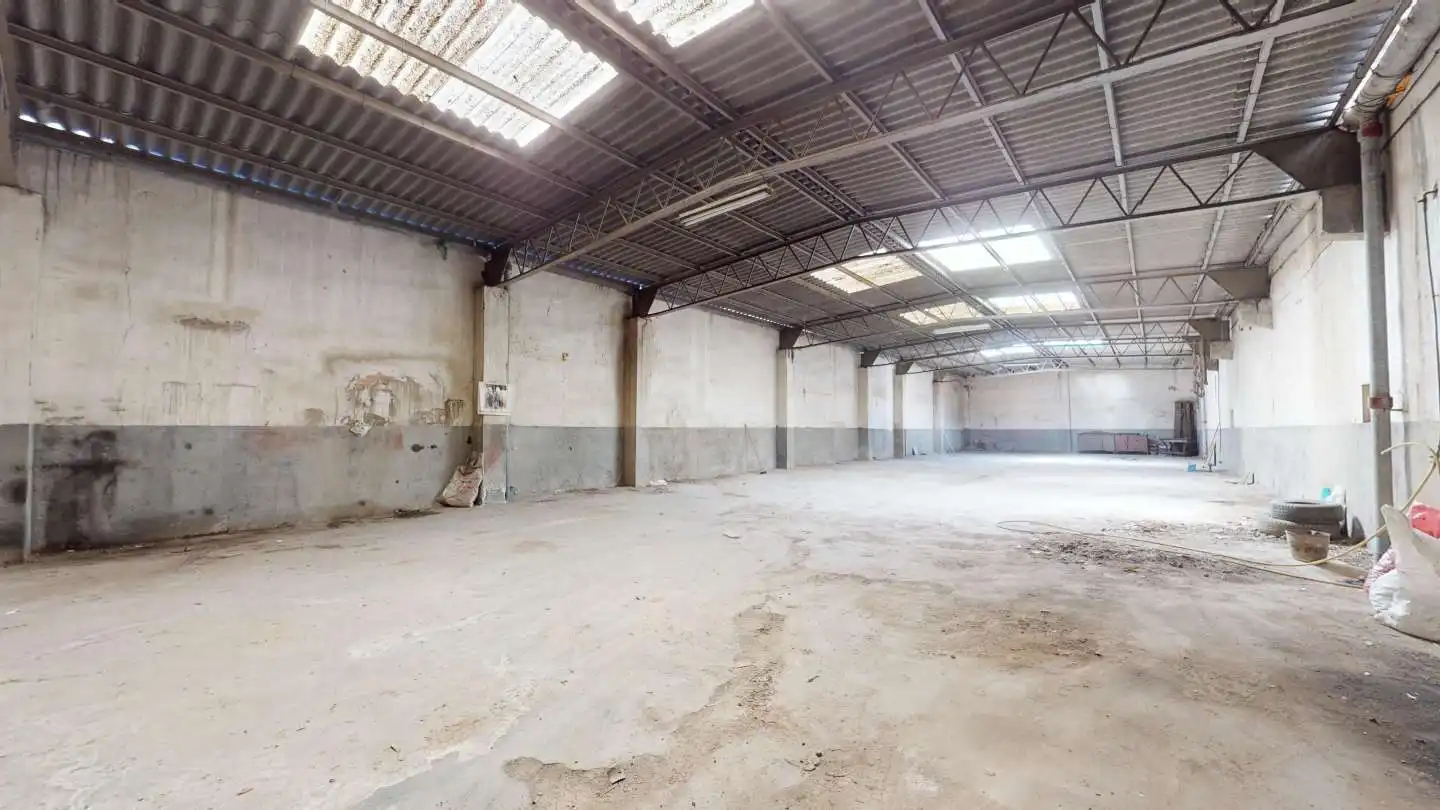 Industrial buildings for sale in Madrid