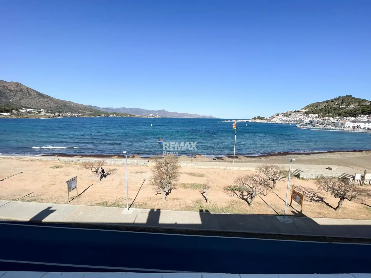 Vista exterior de Àtic en venda en El Port de la Selva amb Aire condicionat, Calefacció i Terrassa