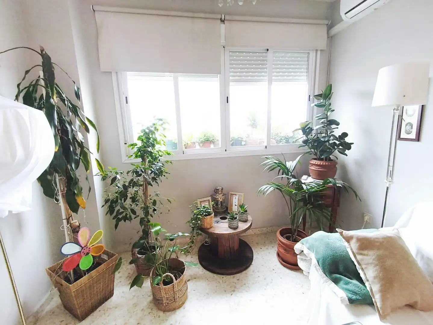 Bedroom of Flat for sale in Sevilla  with Air Conditioner and Storage room
