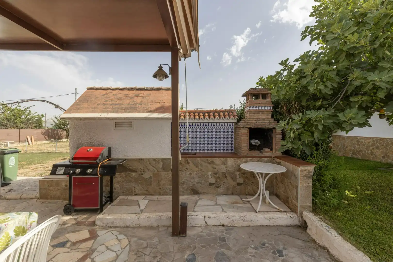Terrassa de Finca rústica en venda en Fuente Vaqueros amb Calefacció, Jardí privat i Piscina