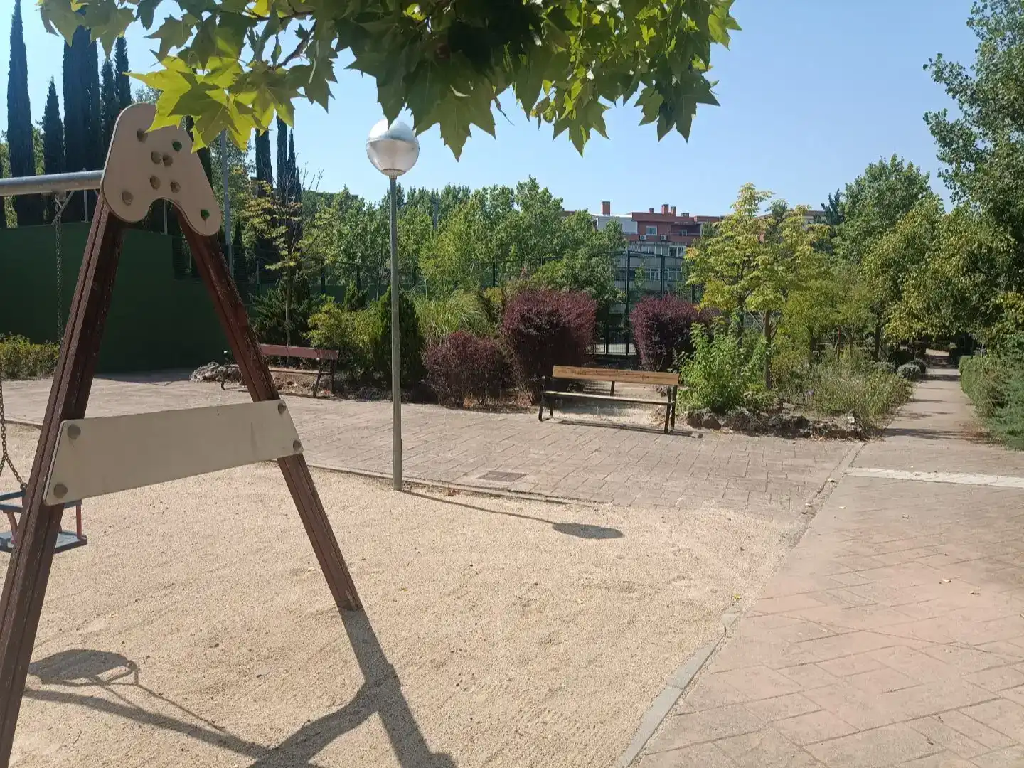 Aparcament de Pis en venda en Rivas-Vaciamadrid amb Piscina i Balcó