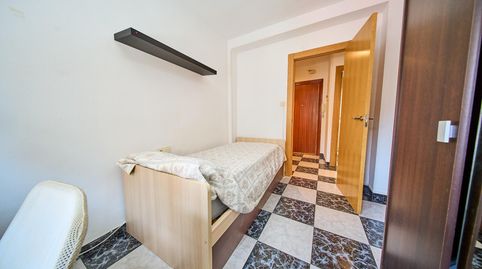 Foto 3 de Piso en venta en Avenida de Italia, Barrio de Zaidín, Granada Capital