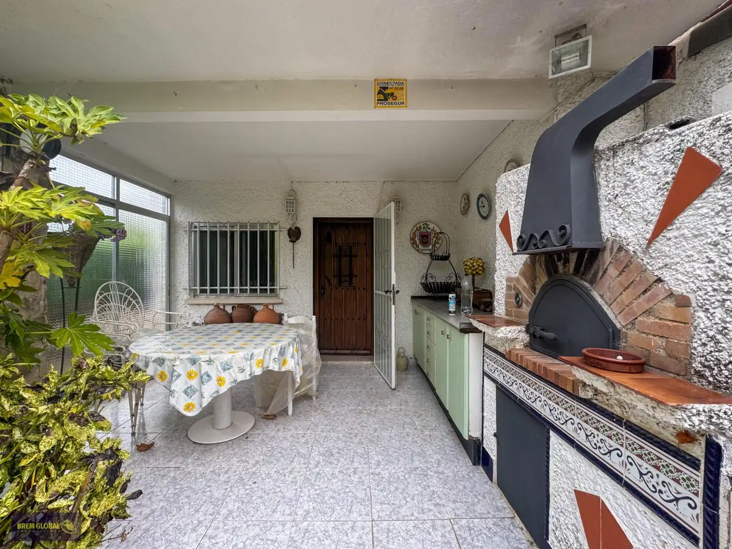 Cuina de Casa o xalet en venda en Cabanillas de la Sierra amb Jardí privat, Traster i Piscina