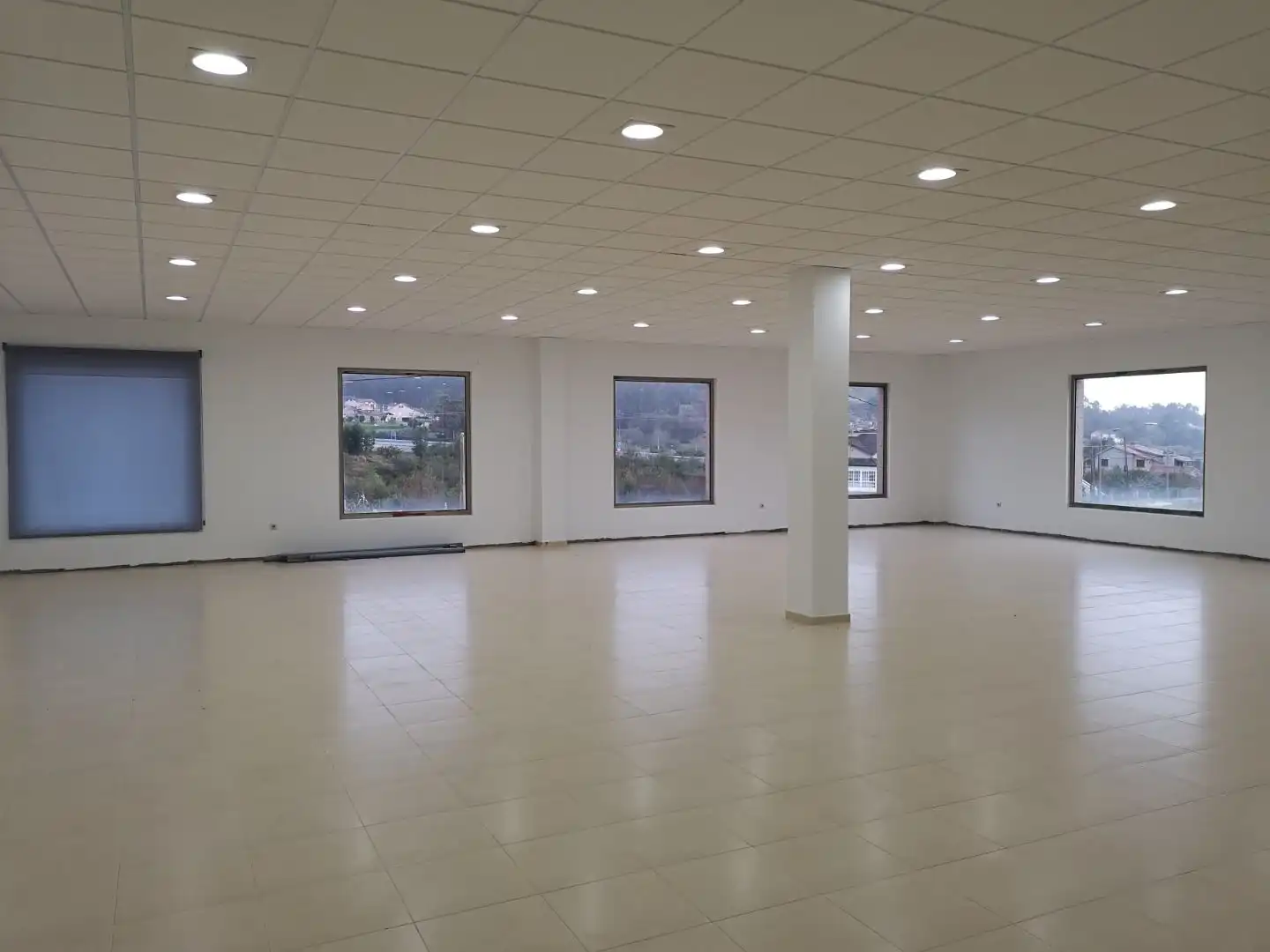 Business premises to rent in Meis, imagen 3
