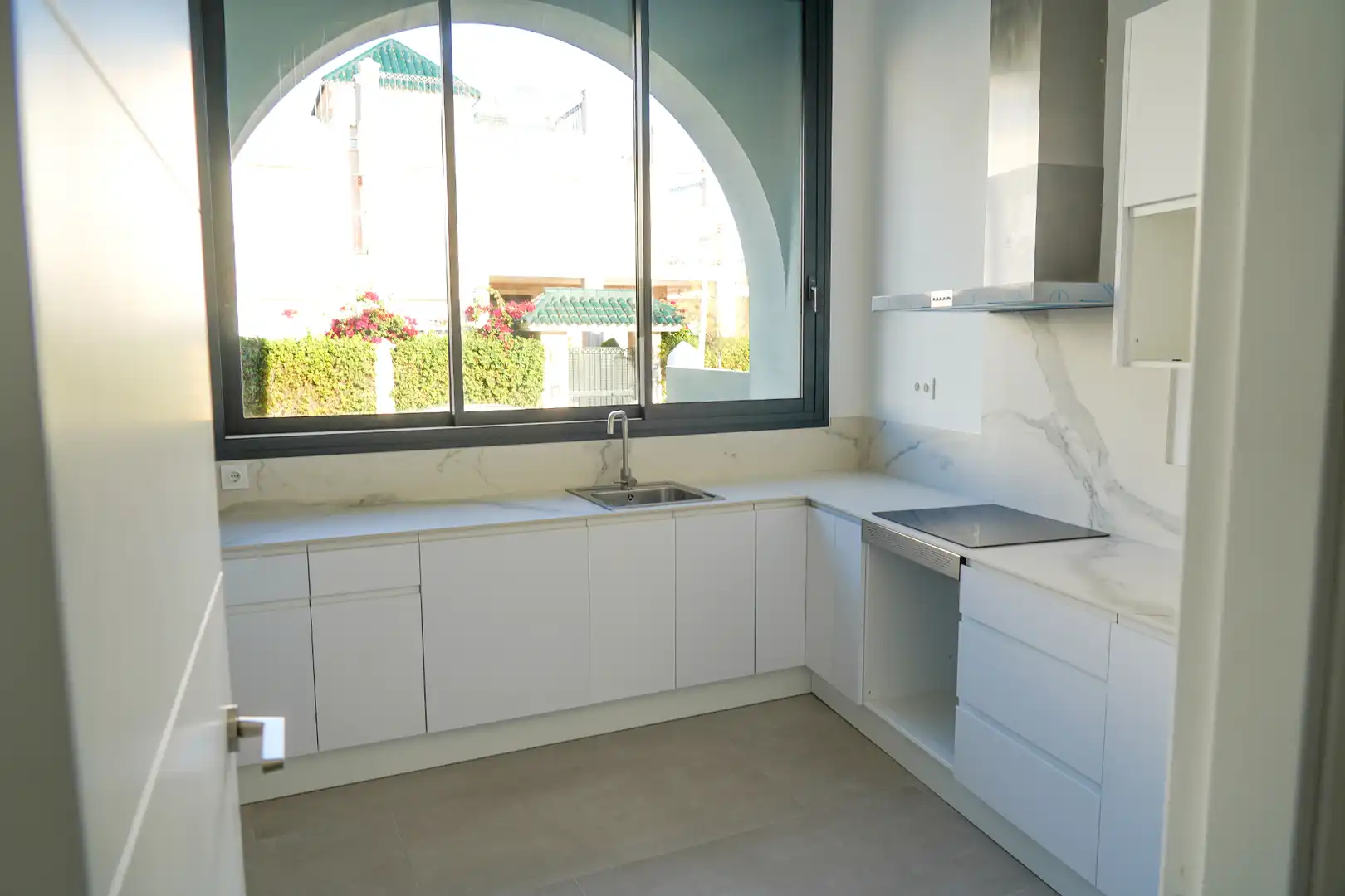 Ground floor for sale in Calle Rodrigo de Triana, 1, Centro - Calzada - Cabo Noval