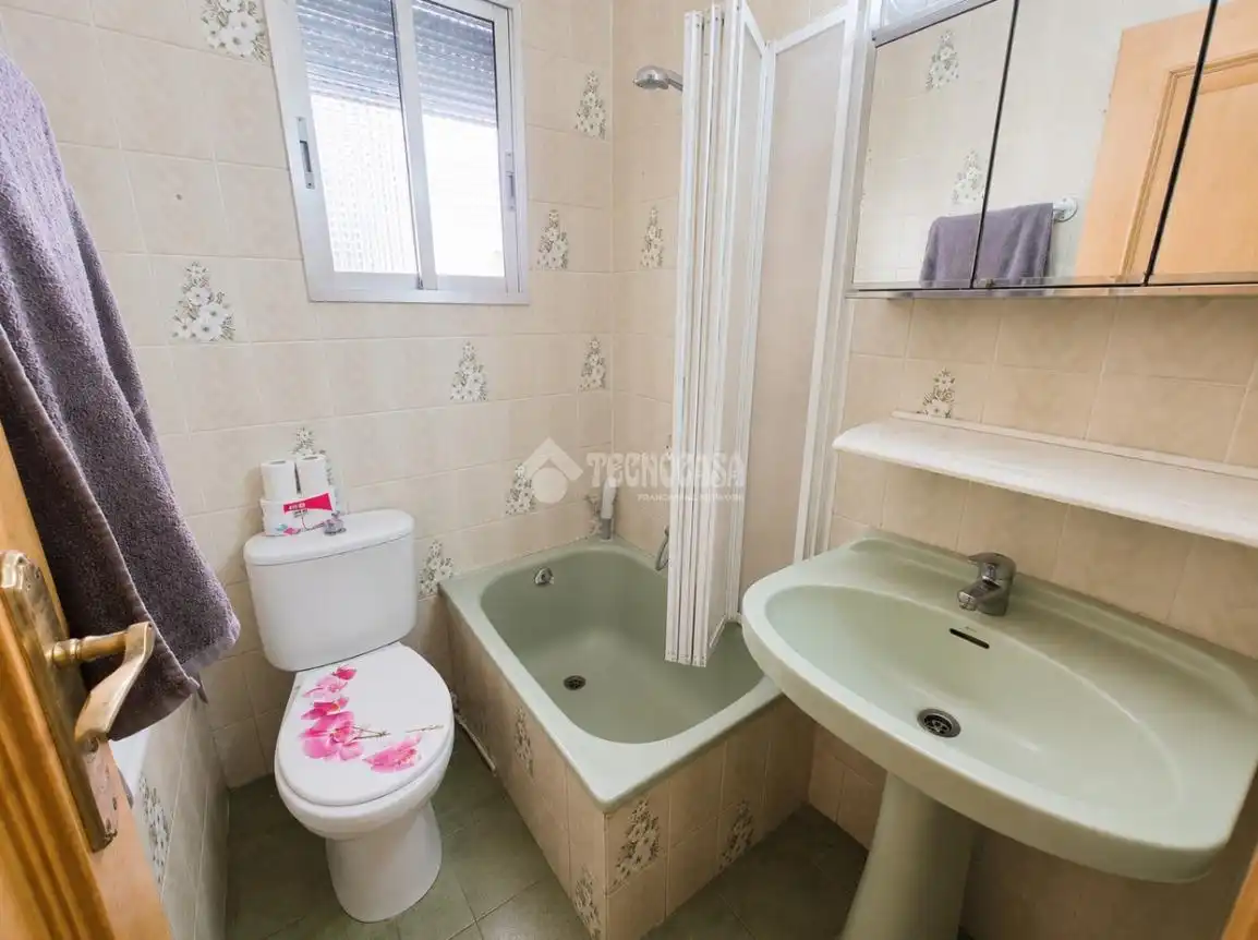 Bathroom of Flat for sale in Valencia
