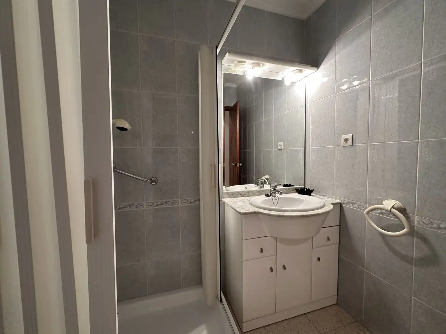 Baño de Piso en venta en Ontinyent con Calefacción, Terraza y Trastero