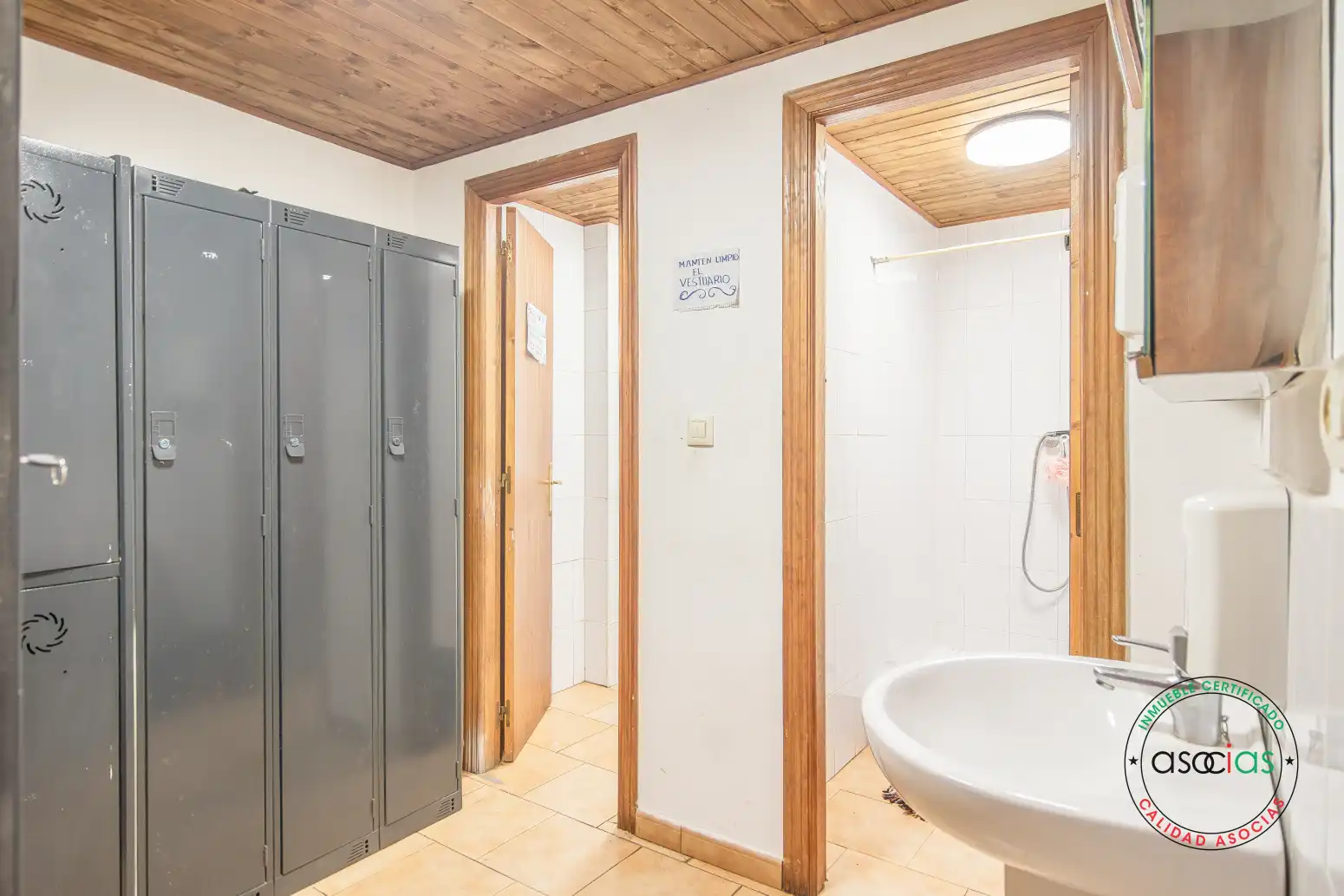 Baño de Local en venta en Llanera con Aire acondicionado