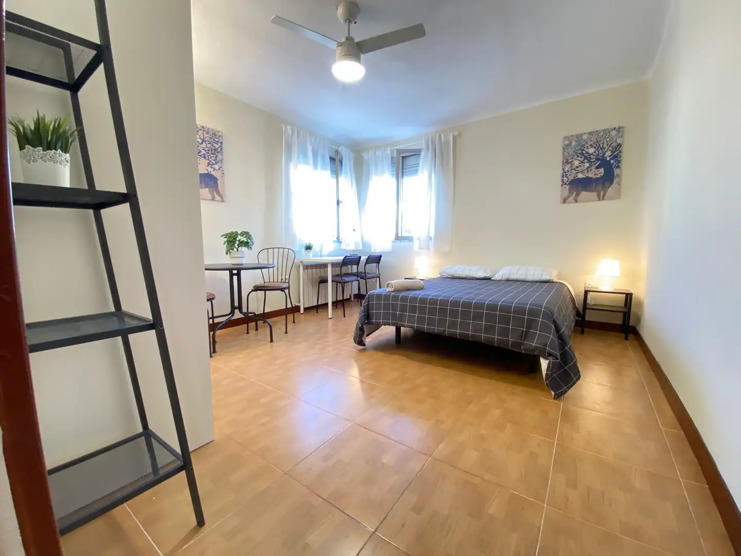 Room in Calle Pico de Alba, 1, Palomeras Bajas
