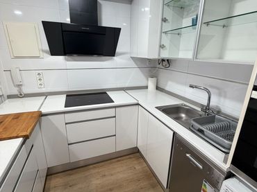 Piso con balcón en venta en Calle Asdrúbal 26
