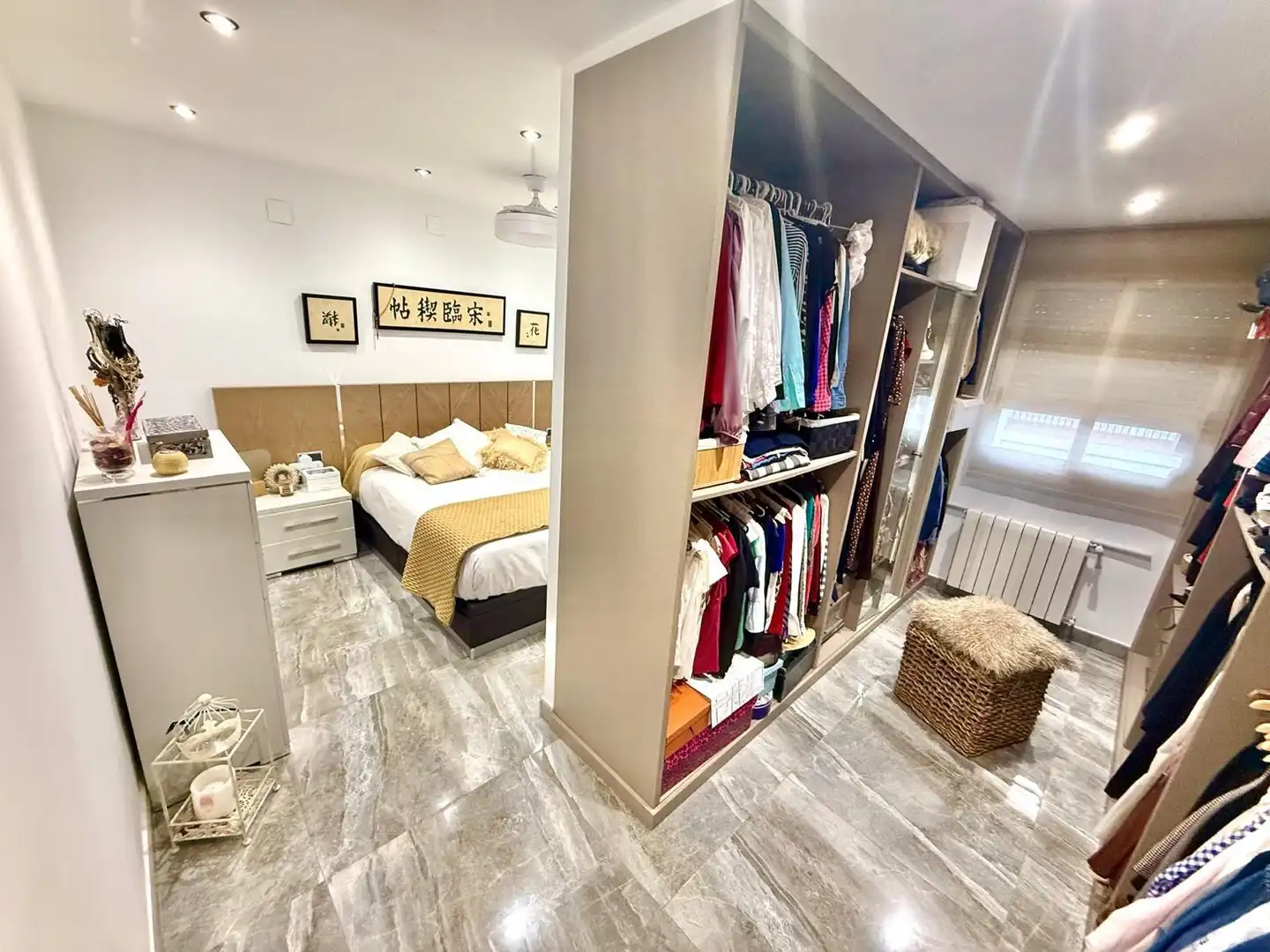 Habitación de Piso en venta en Valencia con Aire acondicionado, Trastero y Amueblado