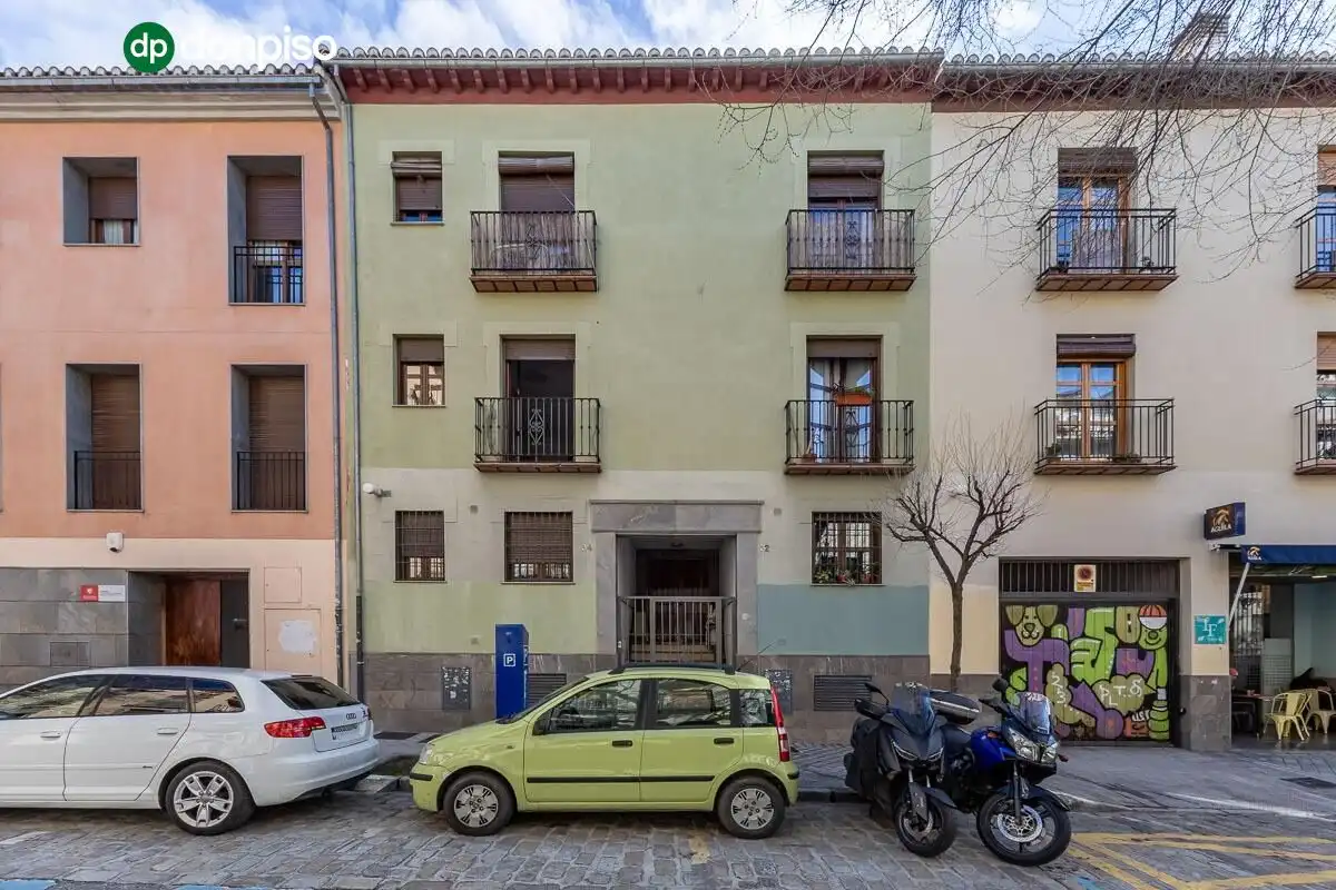 Vista exterior de Dúplex en venda en Granada amb Aire condicionat i Calefacció