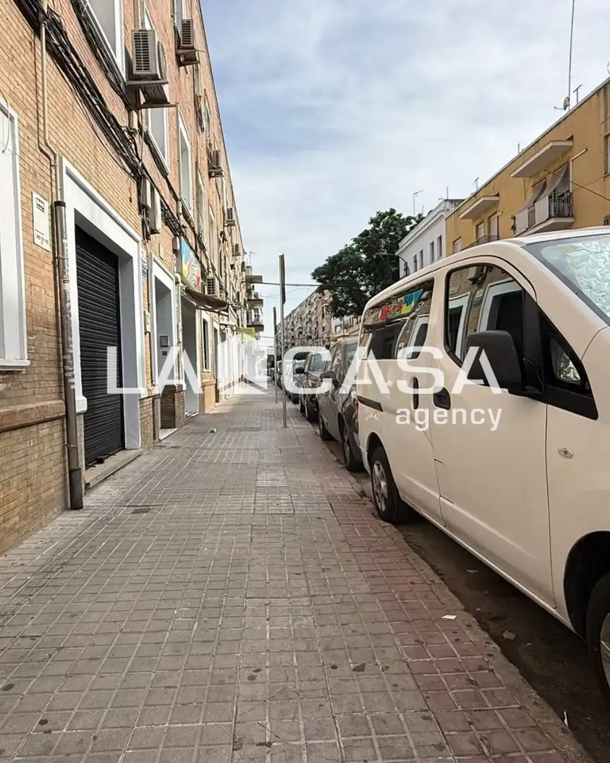 Vista exterior de Pis en venda en Sevilla