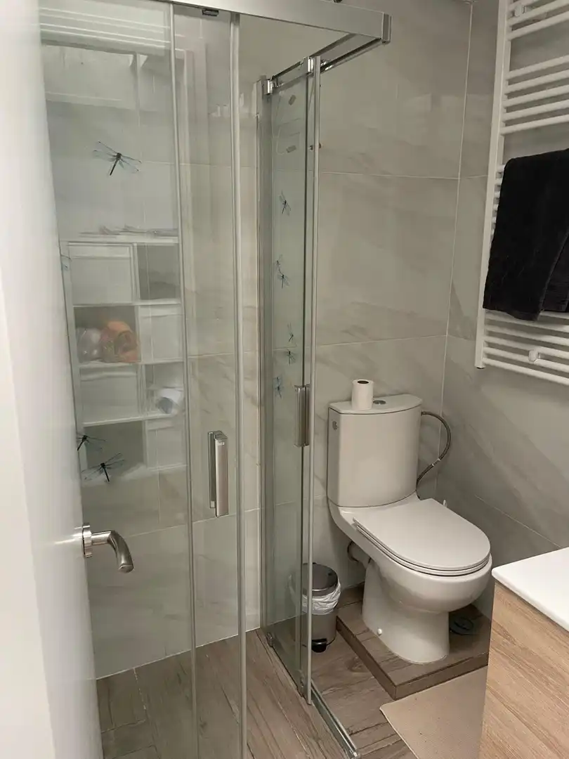 Bathroom of Houses for rent in Paterna  with Air Conditioner, Private garden and Parquet flooring
